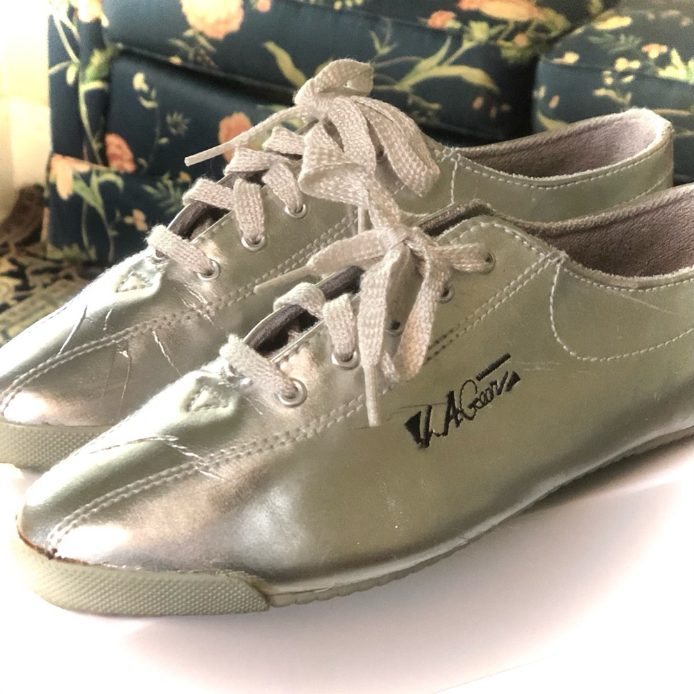 L.A. Gear Metallic Women's Sneakers - Picture 2 of 13